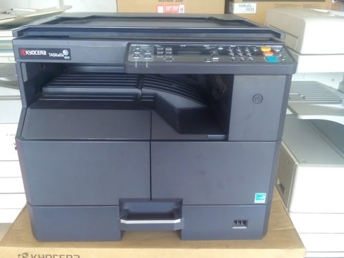 Kyocera 1800 драйвер. Kyocera TASKALFA 1800. Сканер Kyocera TASKALFA 1800. Kyocera 1800 TASKALFA разбор. Kyocera 2200 TASKALFA рычаг лотка.